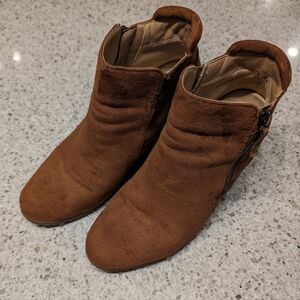 SOUL Naturalizer Suede Like Brown W 8.5